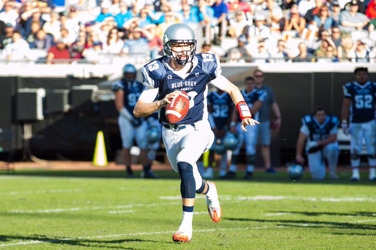 JanalynSmith23's tweet image. Extremely proud of you, @jvandy13. You played awesome - such a GREAT leader &amp;amp; athlete! Set your goals high, &amp;amp; don't stop 'til you get there.