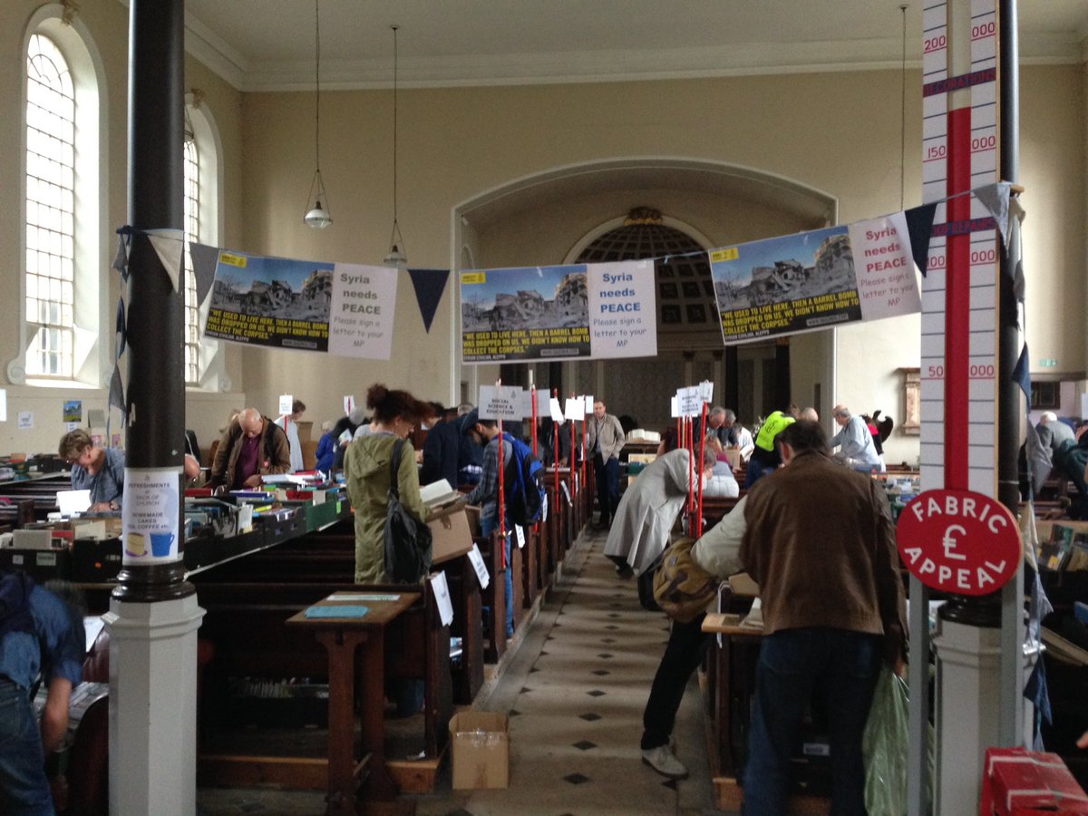 AmnestyBG's tweet image. We can announce that the #AmnestyBookSale dates for 2017 will be Saturdays 17 June and 18 November at @AscensionTwurch #GreenwichHour