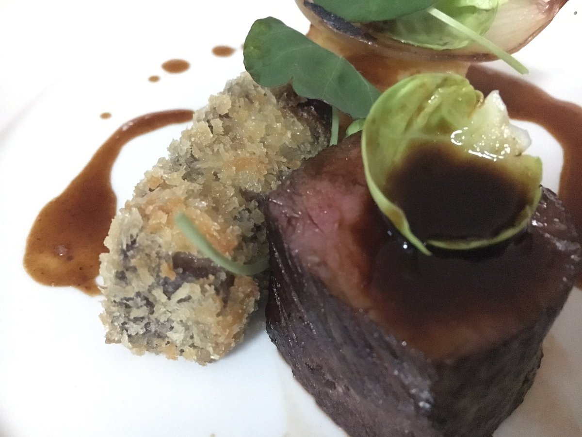 pdfood_CraigS's tweet photo. Wow Factor
Enjoying some incredible dishes crafted by @babyfacedez @jamiecolemanuk and the students @PetrocOfficial #flavour @pdfoodservice https://t.co/MohLVb4lZ2