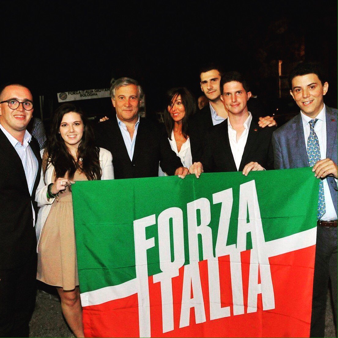 RBazzarello's tweet photo. La buona #politica vince ancora: congratulazioni ad @Antonio_Tajani nuovo Presidente del Parlamento Europeo! @forza_italia @FI_Giovani #PPE https://t.co/xeSilfA7LU