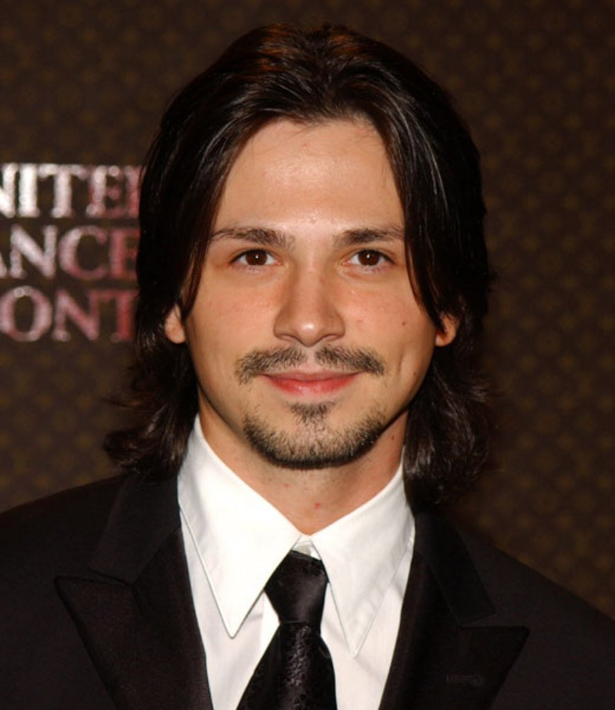 FELIZ CUMPLEAÑOS, FREDDY RODRIGUEZ! / HAPPY BIRTHDAY, FREDDY RODRIGUEZ! (42) 
