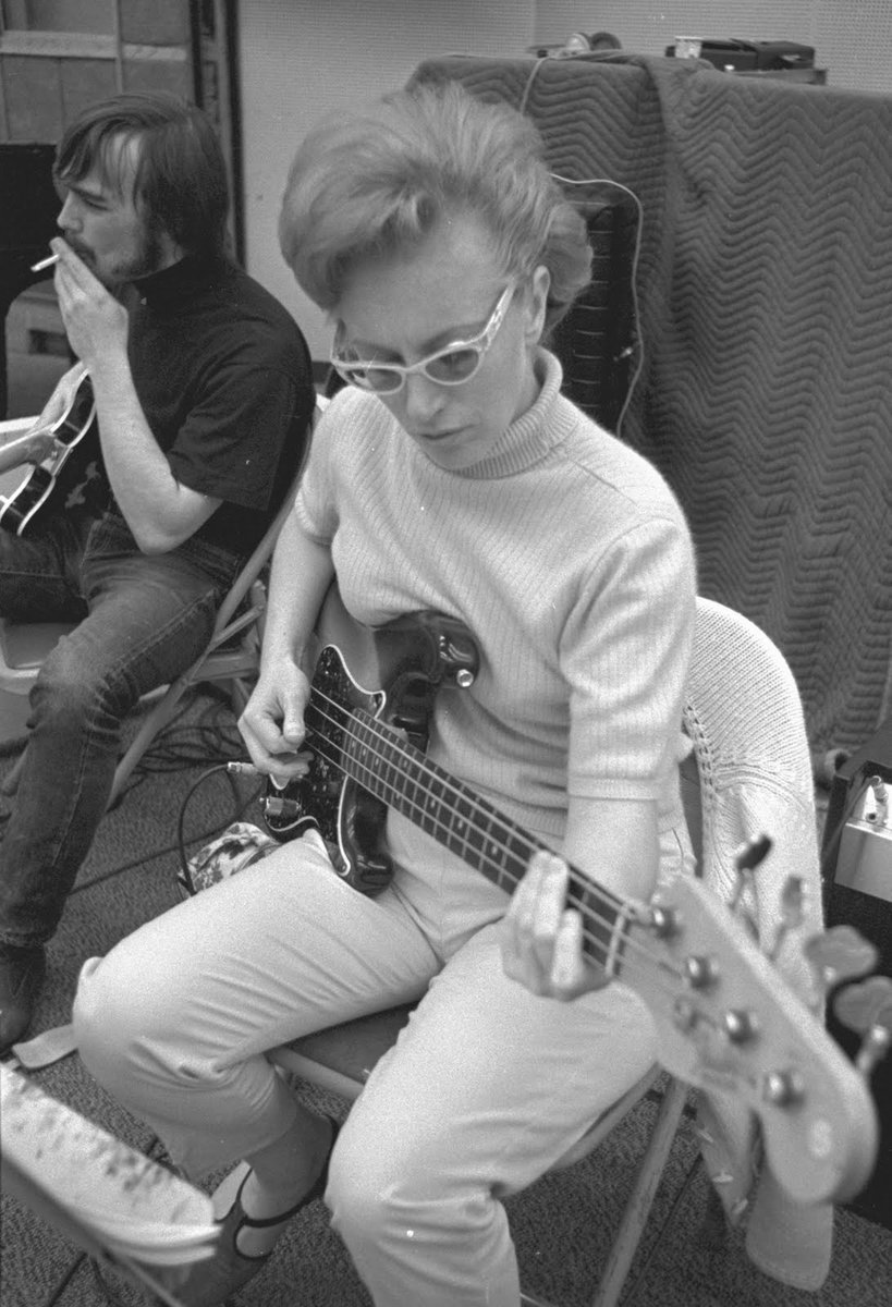 Carol Kaye: Session Bassist Extraordinaire #interview #FrankZappa #SamCooke #TheBeachBoys #Motown tapeop.com/interviews/45/…