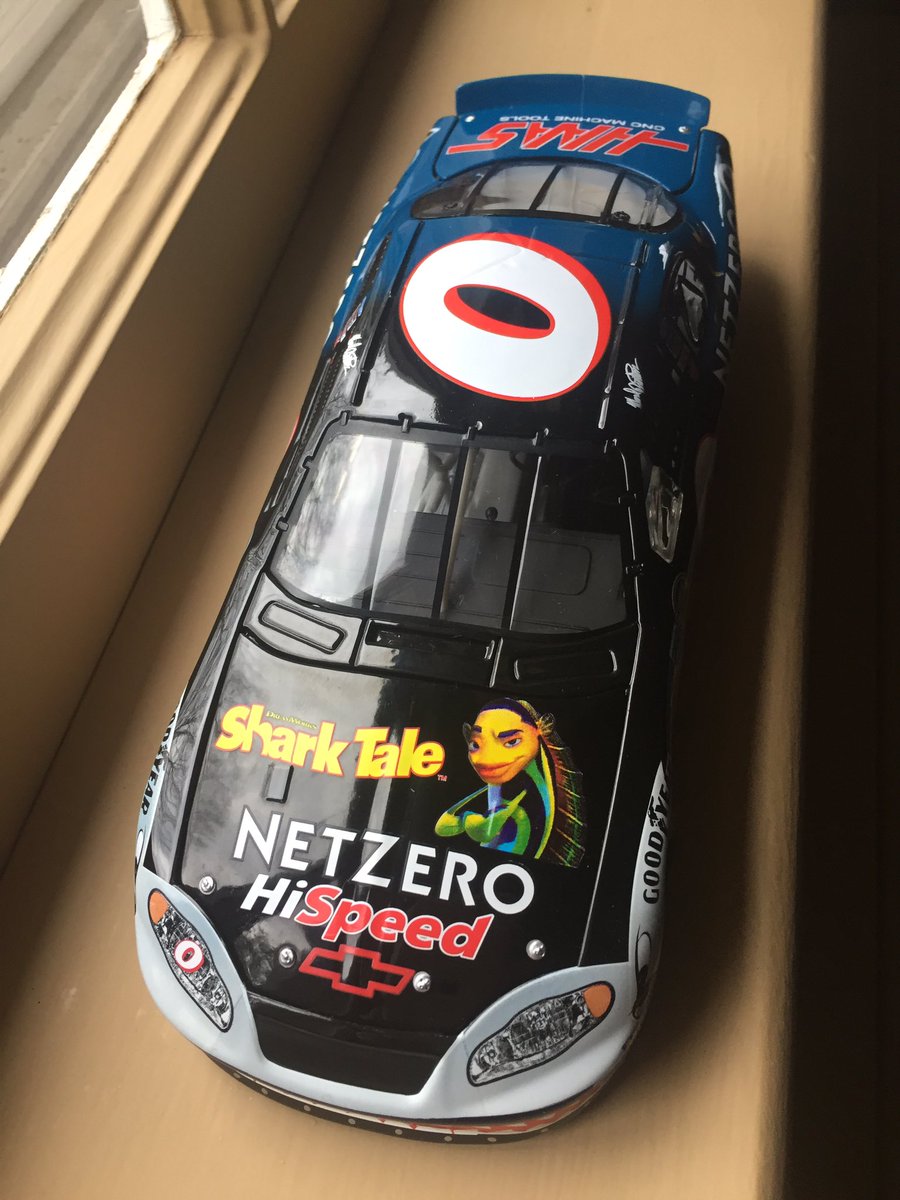 WardBurtonWBWF's tweet photo. Retweet for a chance to win this cool Shark Tale car. A random winner will be chosen tomorrow. https://t.co/wKkcxk2tnz