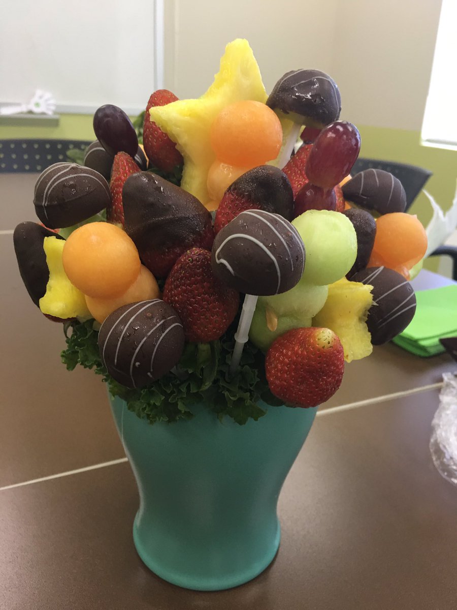 AngieMikyung's tweet photo. Thank you #BossForever @liana_albano! Very sweet of you! 😊 https://t.co/QgKli9Bwxw