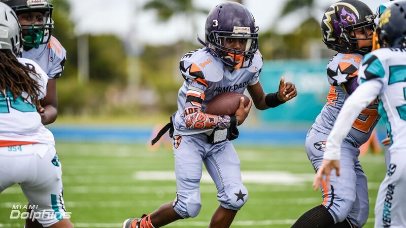 DolphinsAcademy's tweet photo. 2017 Miami Dolphins Youth All-Star Game presented by Broward College! #LetsPlayFootball #Dade #Broward #DolphinsASG @BrowardCollege https://t.co/FbGPKvO7RW