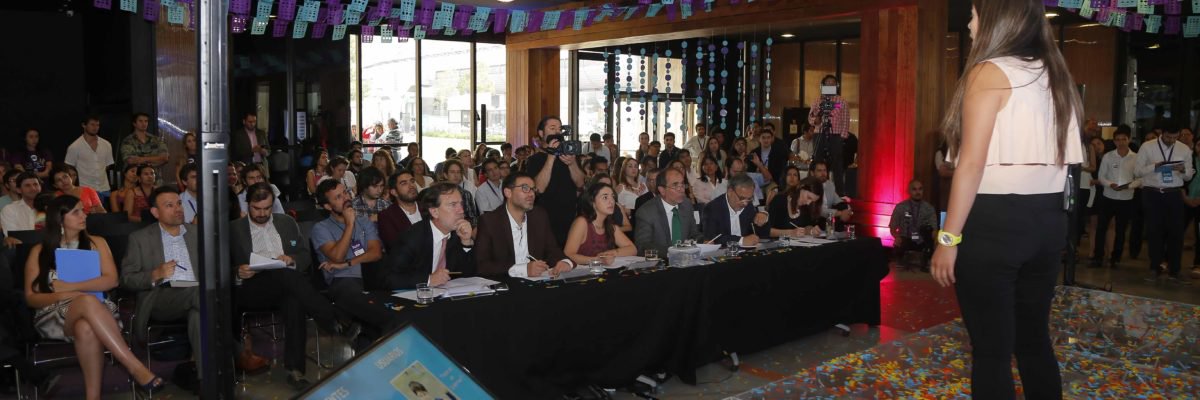 UAI_VINA's tweet photo. Emprendimiento @Lookids1 , uno de los proyectos ganadores de concurso @Jump_Chile @ingenieriaUAI  https://t.co/jYbfi5ug92 https://t.co/LN6aSUBu1f