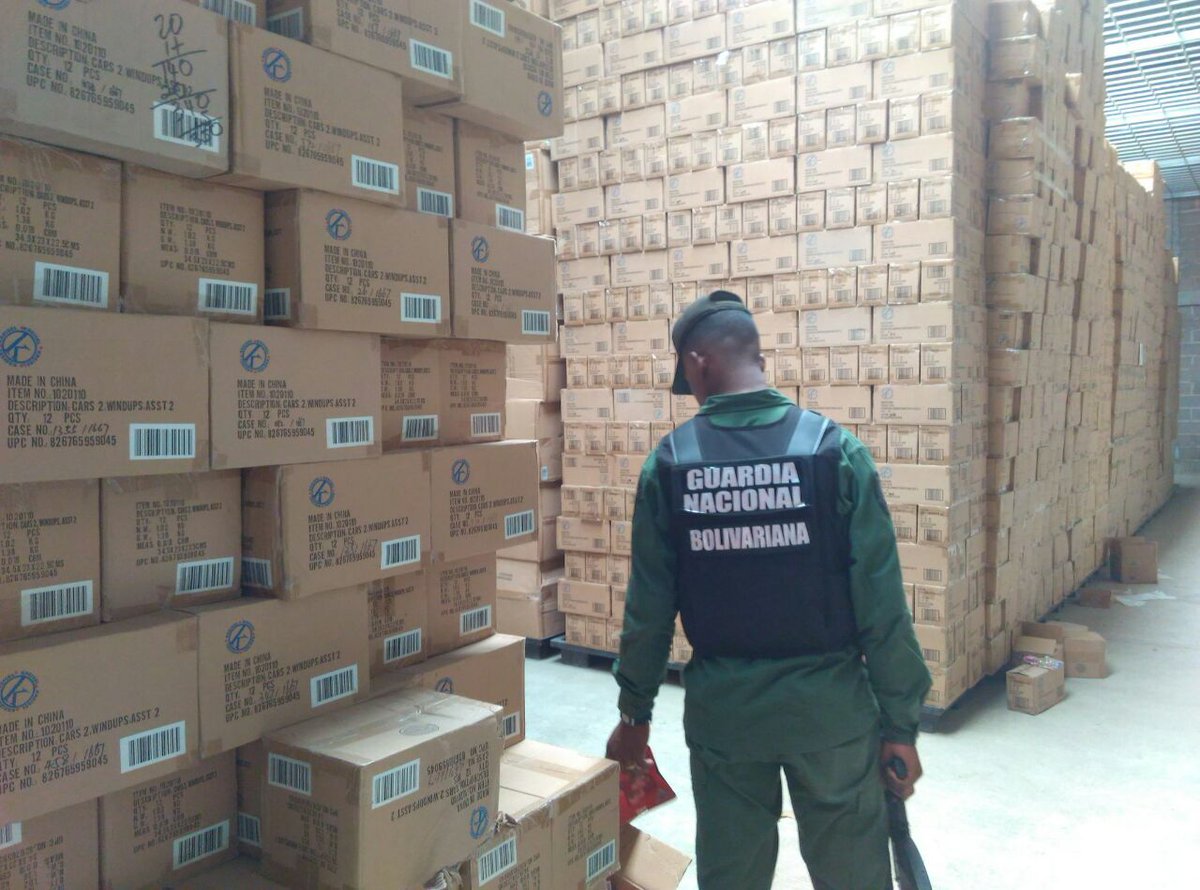 LMartinV1's tweet image. #Vzla: #Juguetes #DECOMISADOS por la #SUNDDE (#Gobierno) (3.821.926) a #Kreisel fueron distribuirlos a través de los #CLAP #Diciembre2016