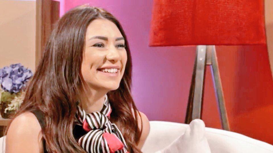 Evet Aycanın gamzesi yok, Gamzenin Aycanı var😉✋🏻 Ne günlere kaldık yarabbim😂 #KısmetseOlur #OnAy