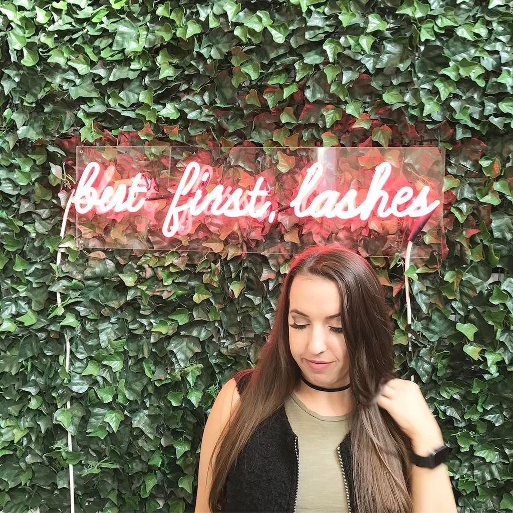 chelseapearl's tweet photo. Scenes from this weekend, haul coming soon! 💋#IMATS #IMATSLA #butfirstlashes https://t.co/mEYnHl1tlp