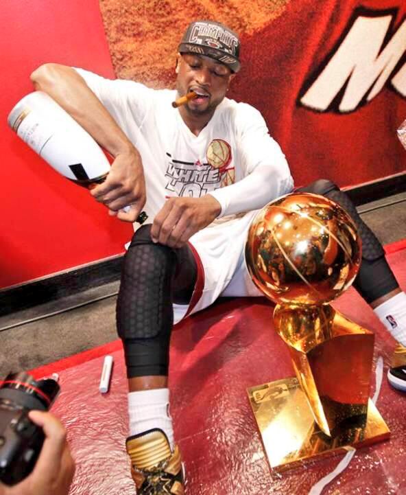 Happy 35th birthday to future hall of famer Dwyane Wade    