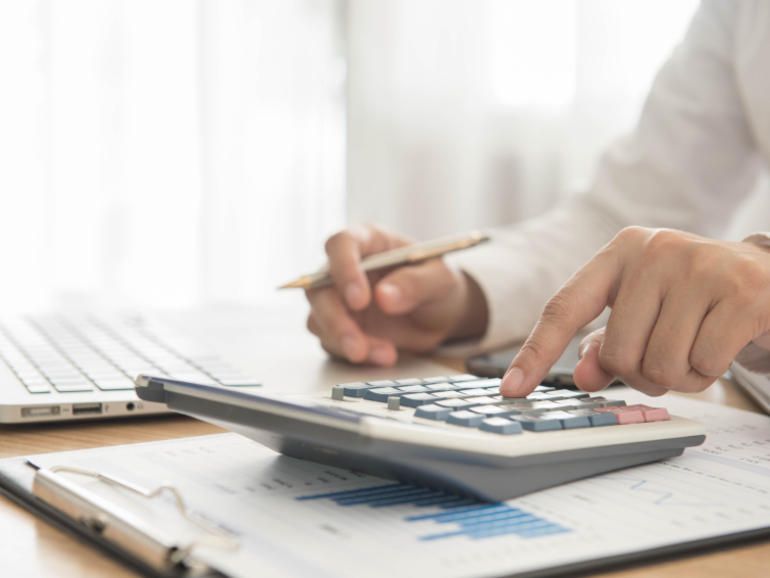 yeepet's tweet photo. What to do when #projects are always over budget - #ProjectManagement https://t.co/hDKZnqgLj2 https://t.co/fwBrBa3cEQ