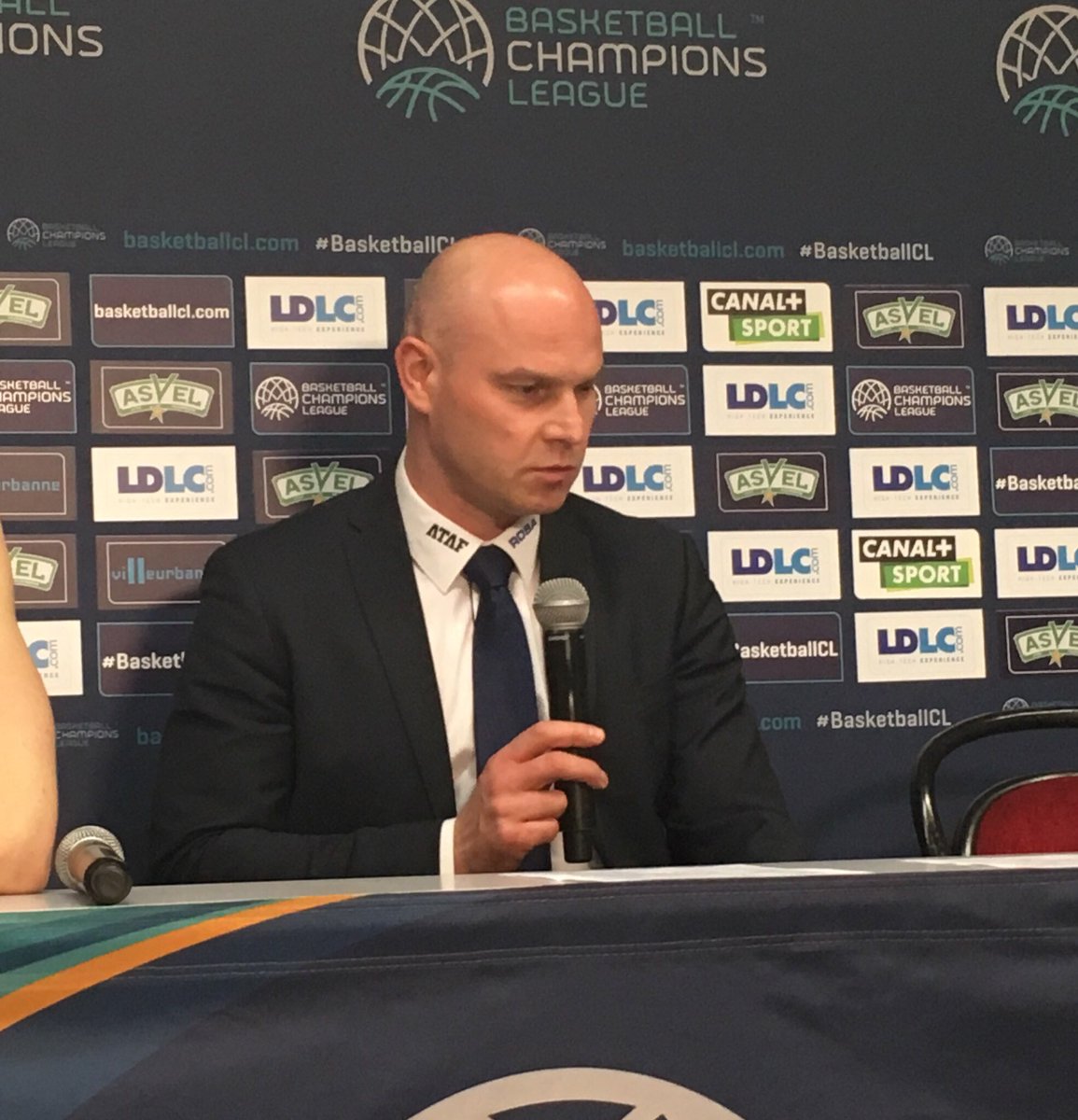 LDLCASVEL's tweet photo. Wojciech Kaminski "Félicitations à l'Asvel, ils ont très bien joué ce soir. On était derrière tout le long mais on s'est battu" #ASVELRadom https://t.co/YIaqgq8X56