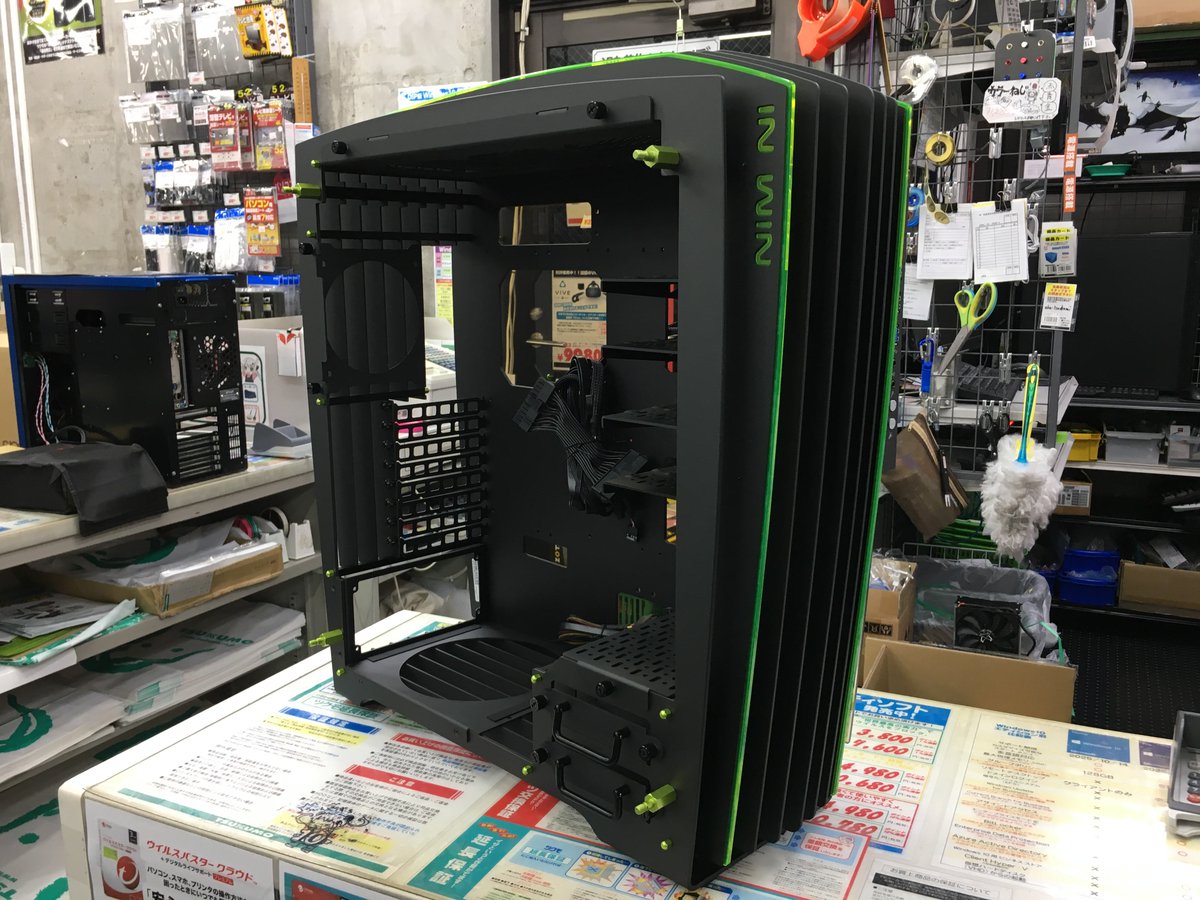 IN WINのオープンフレームPCケース｢H-Frame 2.0 Green｣の展示を当店6F
