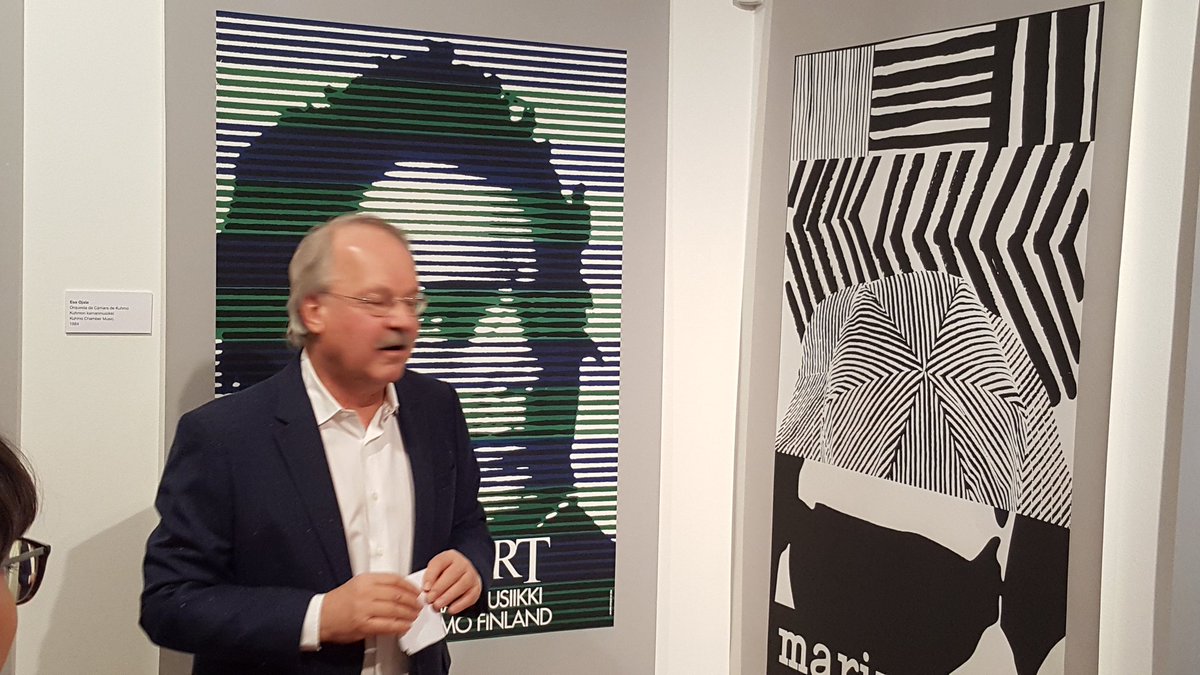 Fineslink's tweet photo. #Fineslink con #Mares en la #exposicion de # posters de #EsaOjala en el Instituto Iberoamericano de #Finlandia @goodnewsfinland @Eioototta https://t.co/8xVOdzOBwX