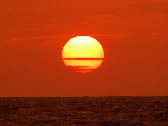 TravelMe_SL's tweet photo. Sunset over Negombo Beach, Sri Lanka
Visit the link to learn more about #travelling #SriLanka  https://t.co/omEbjPzRuq https://t.co/79dmFPuv3o