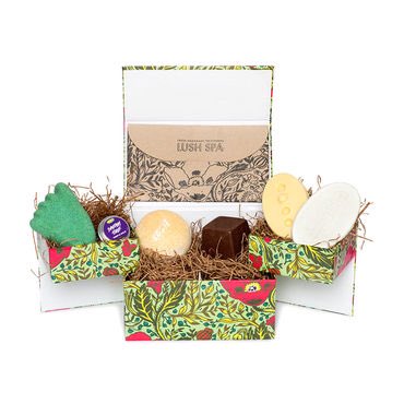 #WinItWednesday for the chance to #Win this <a href="/LushLtd/">LUSH UK</a> Spa Gift Set - Follow Us &amp; Sign Up @ bit.ly/2jFLdfn  #Competition