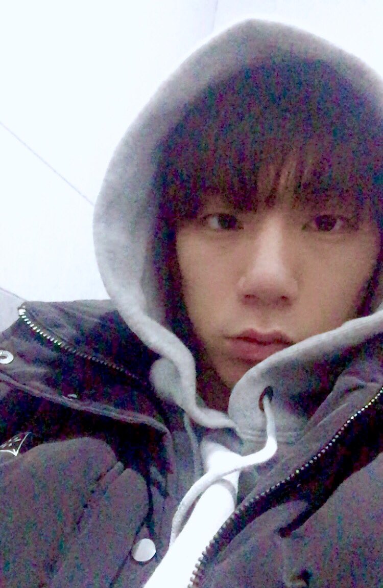 2014_HOTSHOT's tweet photo. #문규 감사합니다 ㅎ 팬분들 보내주신멘션 빠짐없이 읽었어요! 진짜 감동받았고 다들너무 고마워요 행복한 하루에요~ #소중한우리팬 ❤️ https://t.co/qr7iFvwrnp
