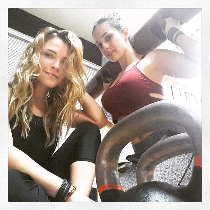 pausmarron's tweet photo. Noche de entrenamiento en @ennat_mx con @silvanagarriga https://t.co/LNwHOM3lcI