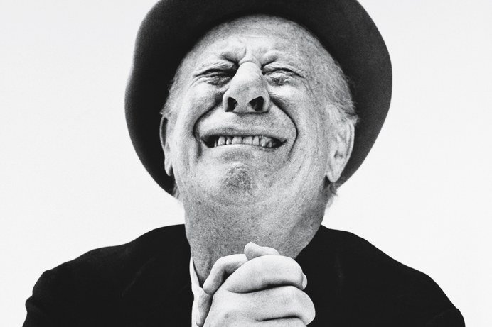 VanityFair's tweet photo. Graydon Carter: Welcome to Trumpistan https://t.co/fYyKTAuSMr https://t.co/C6UkyJPbvR