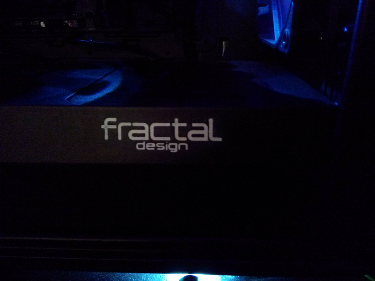 D1striktt's tweet photo. @FractalJosh @FractalDesignNA Had to make the letters white on the PSU shroud in the #DefineMiniC https://t.co/pr8BU2gvQj