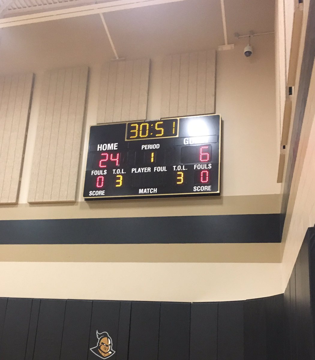 sigmapisports's tweet photo. Our volleyball team had a real nail-biter tonight against @DUUCF https://t.co/BNOcq7rFZn