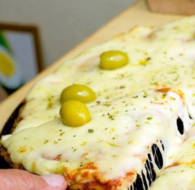 GanaCenas's tweet image. GANÁ PIZZA LIBRE PARA VOS Y TODOS TUS AMIGOS PARA MAÑANA MIÉRCOLES 25!! ADEMÁS 2x1 EN TRAGOS! SEGUINOS Y HACÉ RT!!!