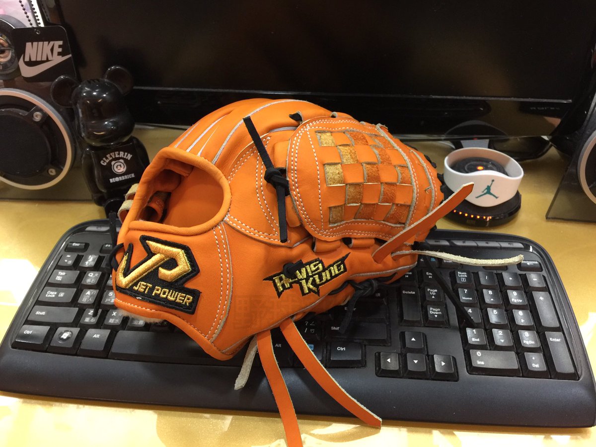 alviskung's tweet photo. 值得期待!!!
#野球部品專門店 #野球 #棒球 #baseball #baseballglove #手套 #glove #gloves #SpatialOrder #JetPower #JP #湯揉型付 #湯揉み型付け #湯揉 https://t.co/FIZCvobJww