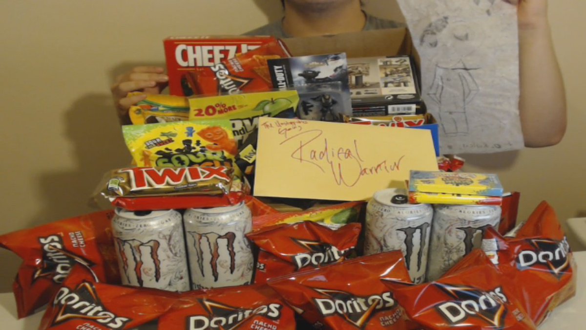 RadicalWarrior_'s tweet photo. @YT_Unstoppables Thank you fam! ^-^/ #fam #carepackageinbound https://t.co/omxPRaVVSm