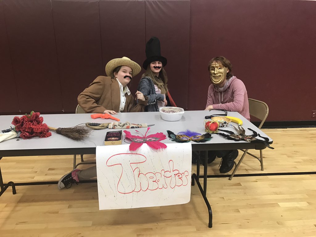 LehighMiddle's tweet photo. #ChoiceOpenHouse #LAMS #LeeTweets #LoveLeeSchools #dramaclass https://t.co/tsrQzYq8Kh