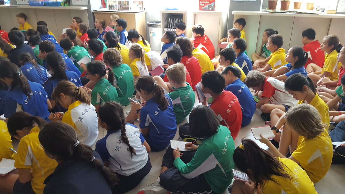 cwbsy6's tweet photo. Year 6 are enjoying a visit from Audrey and Mindy today to talk about Missione Possibile. https://t.co/ePN0t2KgFw