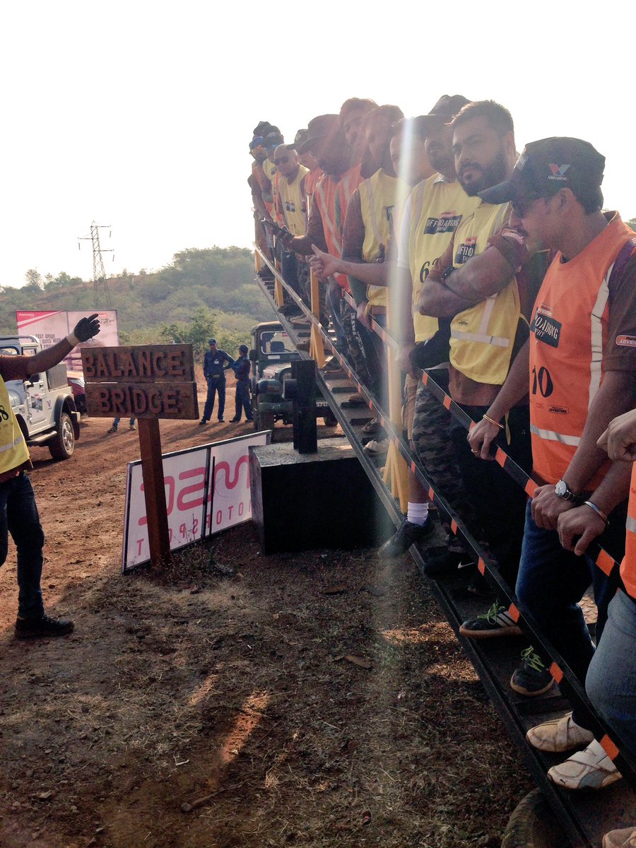 MahindraAdvntr's tweet photo. Out of the many, only 17 qualify for the finale! So brace yourselves for the penultimate battle at the #OffroadingTrophy2017! https://t.co/24N9USrrHl