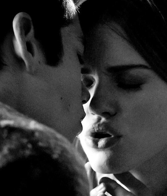 cherrybIozzom's tweet photo. can you believe lydia woke up that morning thinking it'd be a normal day but it was really the day that everything changed https://t.co/FJWfOEBHLM