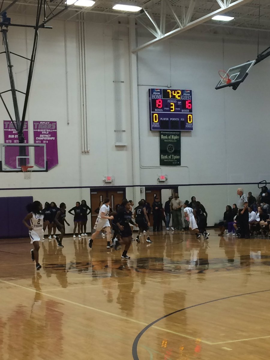 hassell_joey's tweet photo. #RipleyTigers split close π games w/ our neighbors, @haywoodhigh. Love the fan support for both teams! #intensebutfun @mseducator430 https://t.co/eINqBCDgBL
