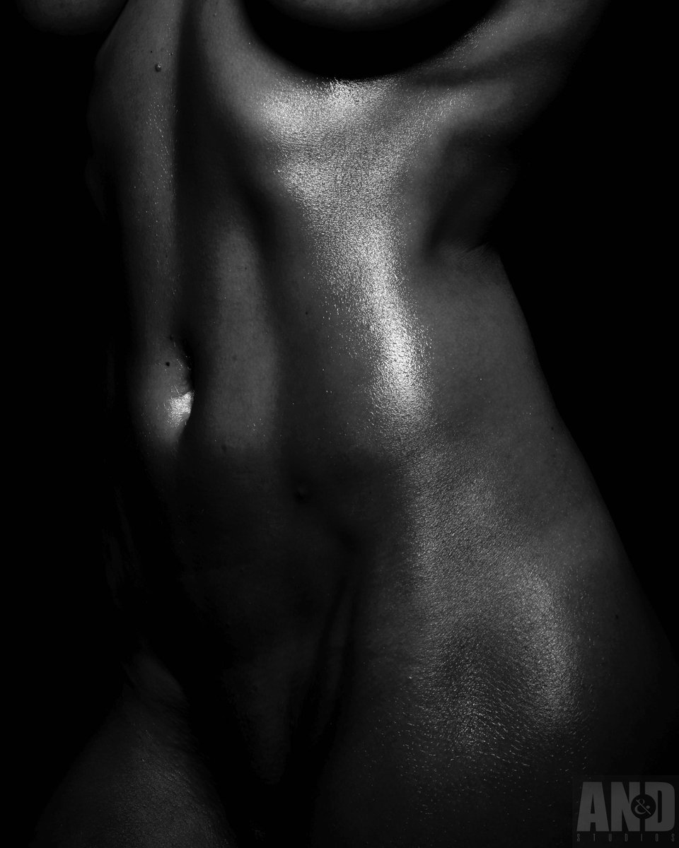 ANDStudiosinc's tweet photo. Sculpture with light #fitness #body #womensstyle #bodyfitness #bandphotography #fitnessphotography #portrait #photography #ANDStudios https://t.co/lFPGgEtDuC