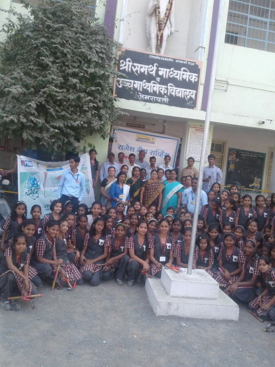 sumitbpcl's tweet photo. #Saksham 2017#Painting compition for school children's by Rajesh Gas to bring awareness on fuel conservation# @ajaykumar4258 @vijaytilak1 https://t.co/JfsGUY9GUX