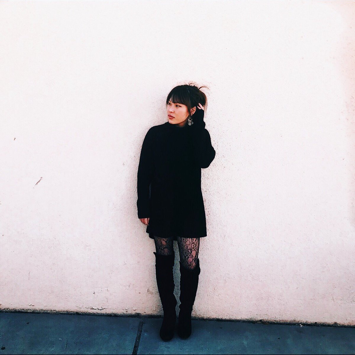 arrowandthorne's tweet photo. Tights and sweater dresses 🖤
@francescas #ootd #StreetStyle https://t.co/48r5Ip7GIW