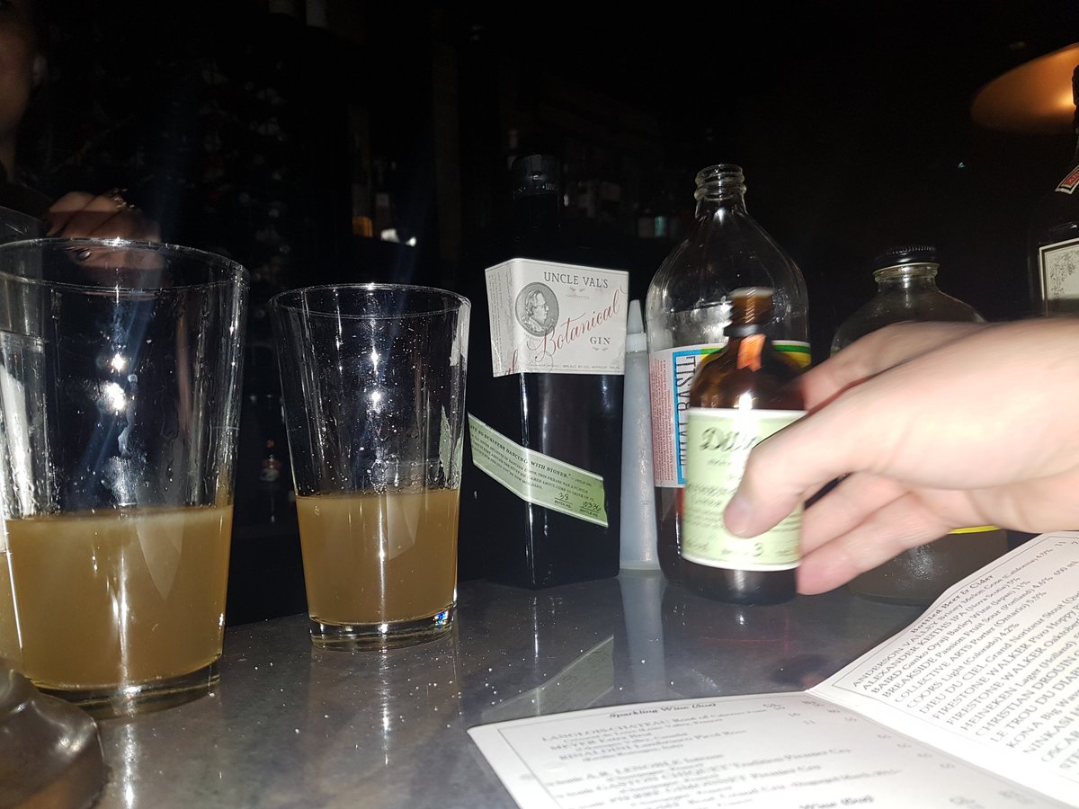 thelisashelley's tweet photo. And then we had sooooooo much fun bar hopping after @HPRodeo! #Calgaryculture #yyc #itsaweeknight https://t.co/z6y8p63z8H