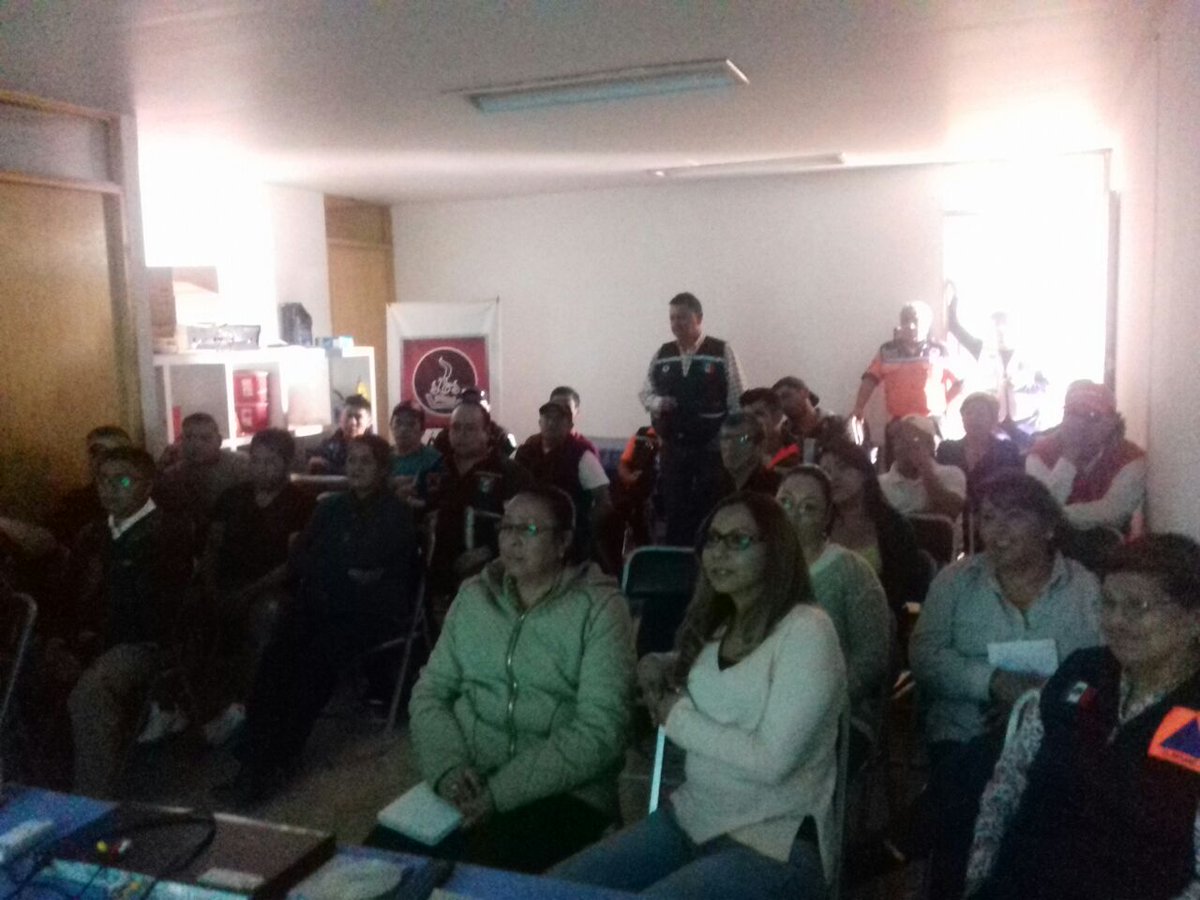 PCivilTlahuac's tweet photo. @RigoSalgadoV @SPCCDMX @TlahuacRenace con #Planeacion se presentan #Resultados 2016 recuperando #Imagen del personal PC https://t.co/rTVERa0wEM