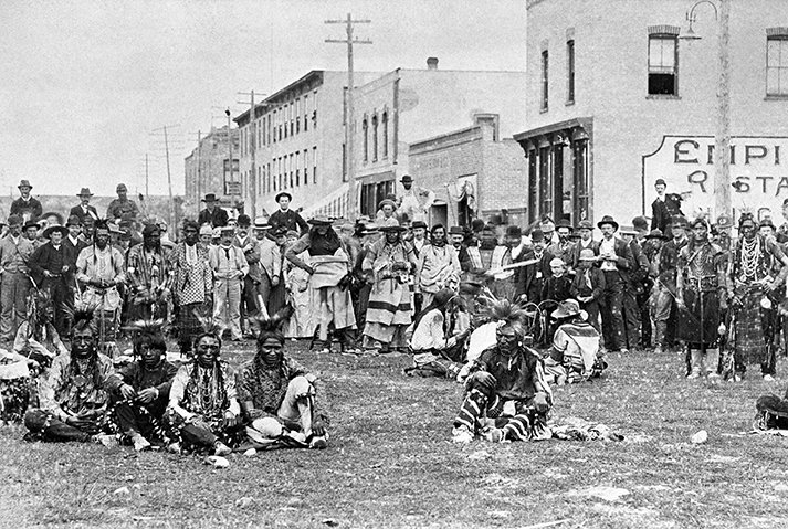 sa_pioneers's tweet photo. Tsuu T'ina #Sarcee dance Calgary 1889 #ABhistory https://t.co/XF91qb8MBf