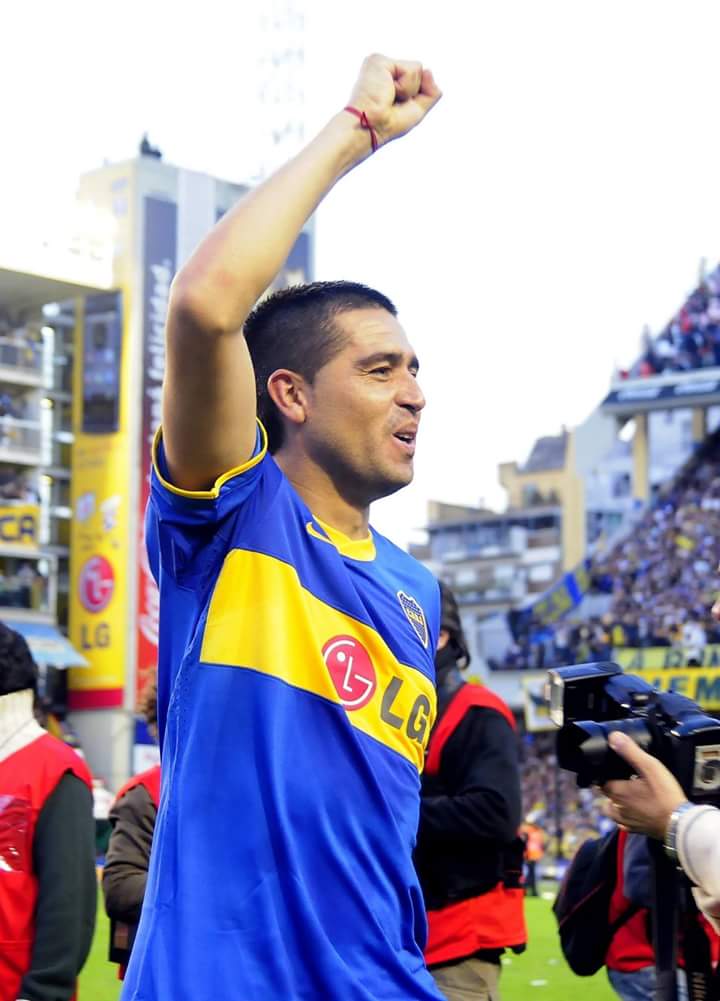 RocioMagali___'s tweet photo. Ya 2 años sin tu fútbol y todavía te sigo esperando https://t.co/JywSrzAFi8