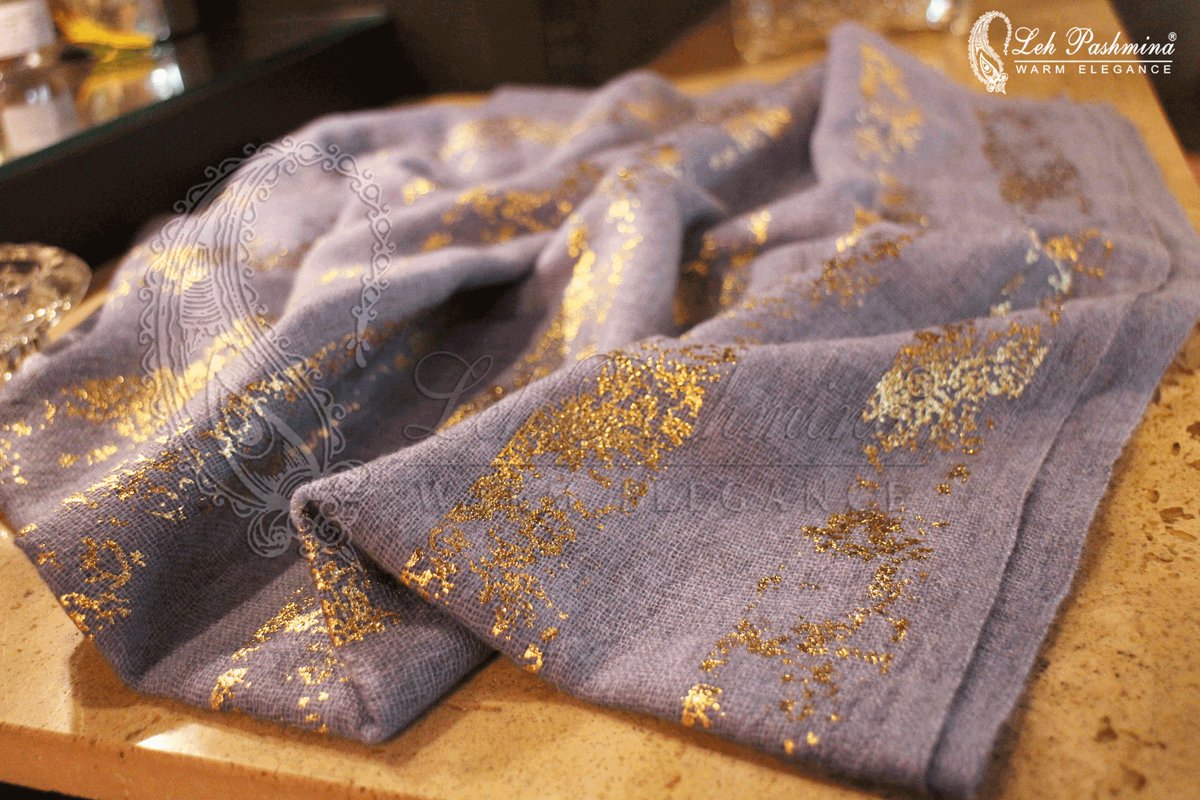 leh_pashmina's tweet photo. Own Them Now!! After all, it’s The Glitter That Matters
#LehPashmina #LuxuriousShawls #ShawlsWithGold #GlitterThatMatters #DesignerShawls https://t.co/4TYmXVnjZu