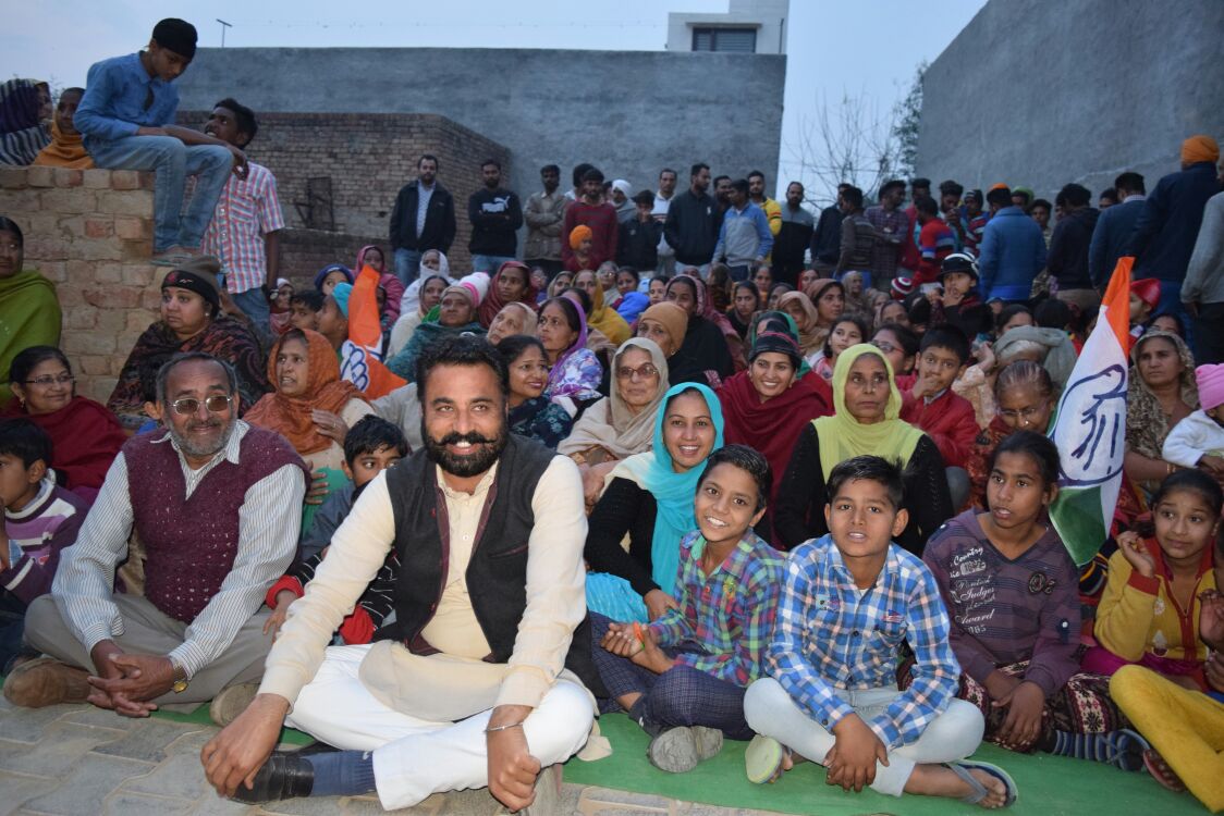 BBBhattal's tweet photo. ਰਿਫਊਜੀ ਕਲੌਨੀ ਵਿਖੇ ਵਾਰਡ ਨੰਬਰ 10 ਵਿੱਚ ਲੋਕ ਕਾਂਗਰਸ ਦੇ ਨਾਲ। https://t.co/azOkxgVPCf