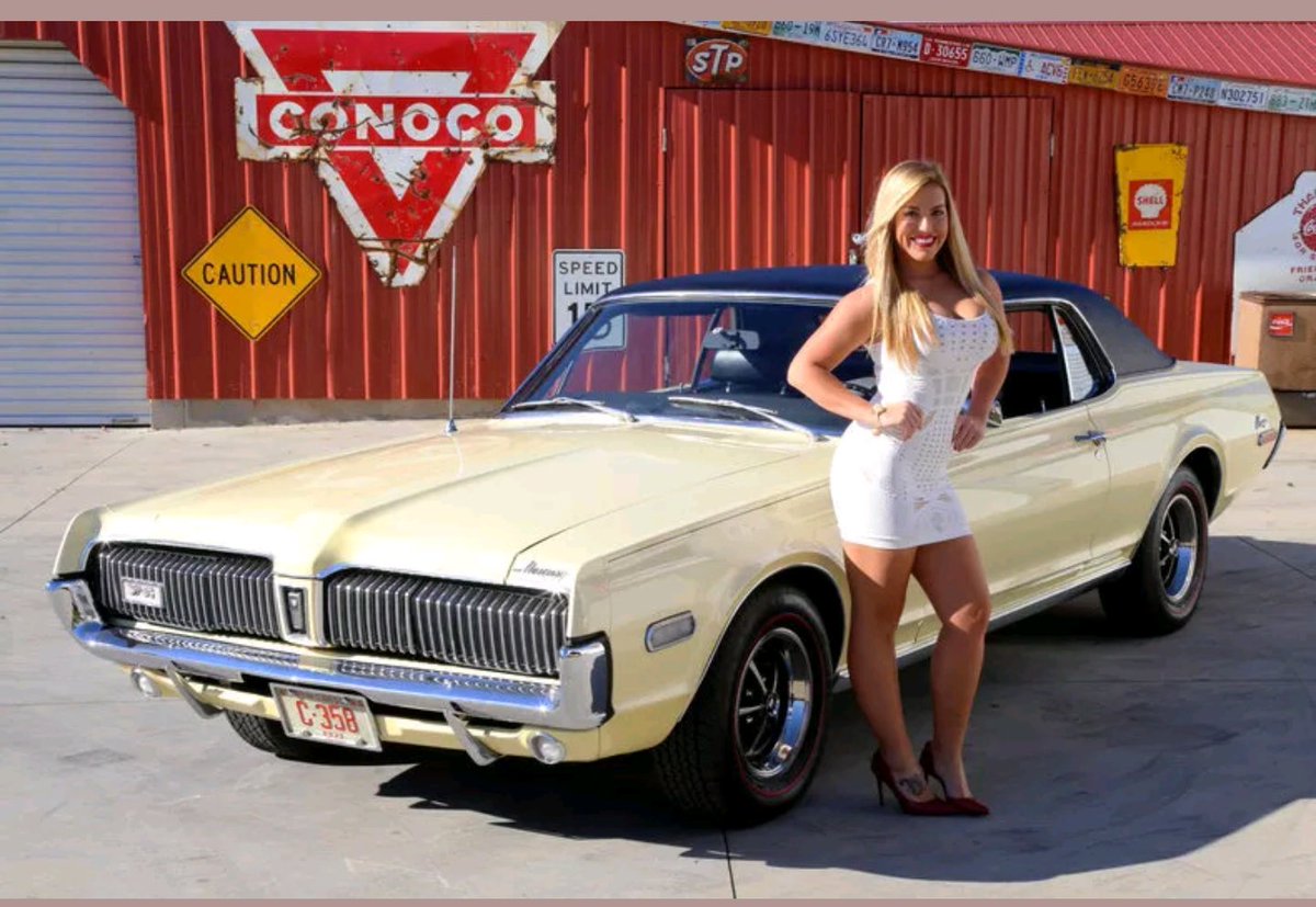 gzbhow's tweet photo. My love for Cougars is in no way reflective of hockey choices. @pdxwinterhawks @PGCougars #atthesignofthecat #mercurycougar #gohawks https://t.co/Yrlvhvu0kH