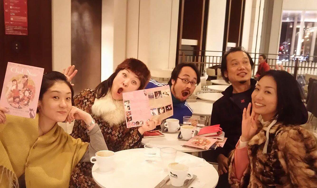 加美幸伸 Yukinobu Kami 昨夜はtheatre Group Gumboから田村佳代さん西原亮さん宮坂野々さんとscatrawから古川真穂とジャーマネnozomiと私で悪巧み 笑 いや17年にしでかすことをエネルギッシュに語り合った 彼らは愛のロケットの同乗者として最適