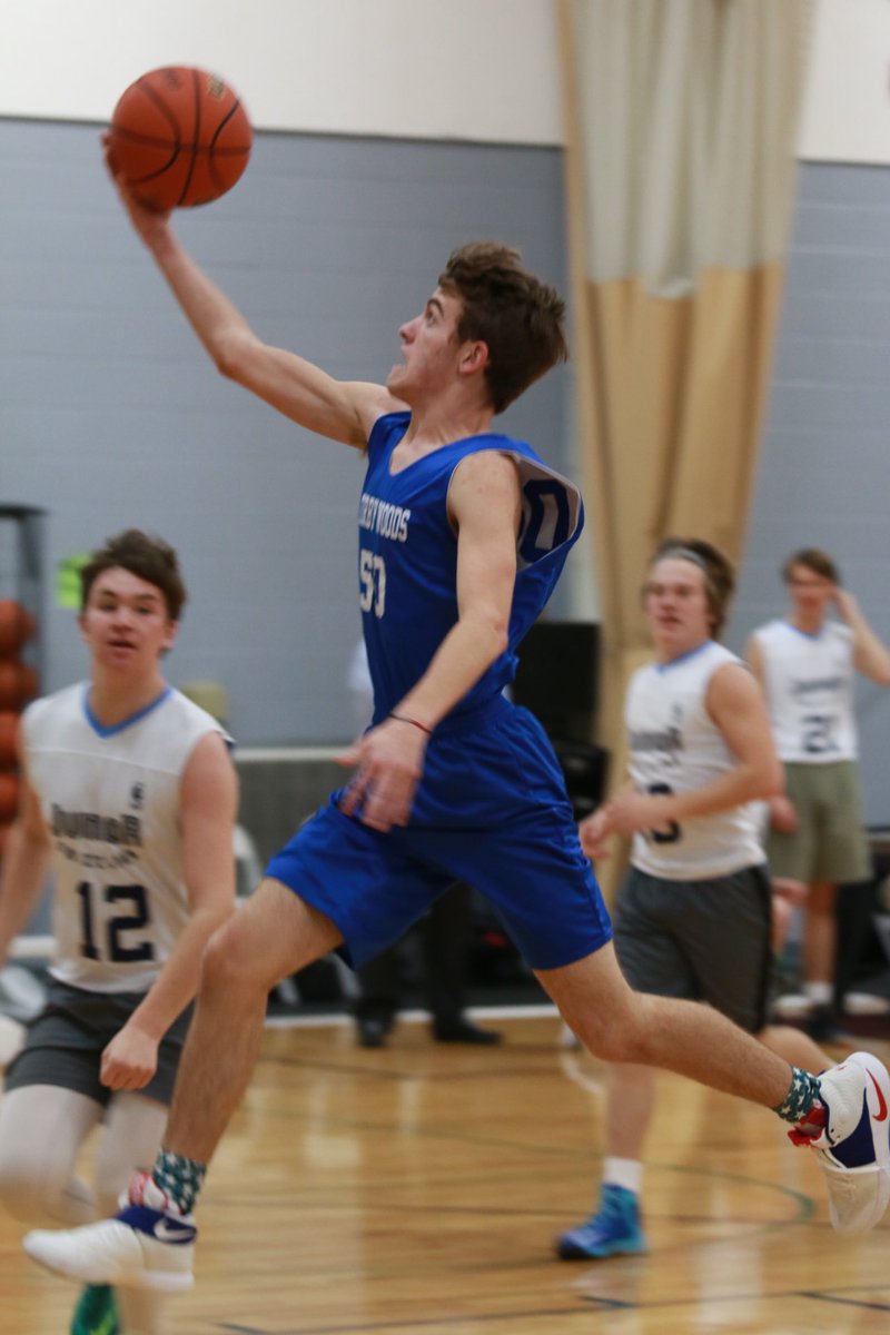 extra_crispy_22's tweet photo. @joshuancollier #eurostepping all over them tonight @kwbc_srhigh #goteam @KWBCRec https://t.co/FxxhiLxbhv