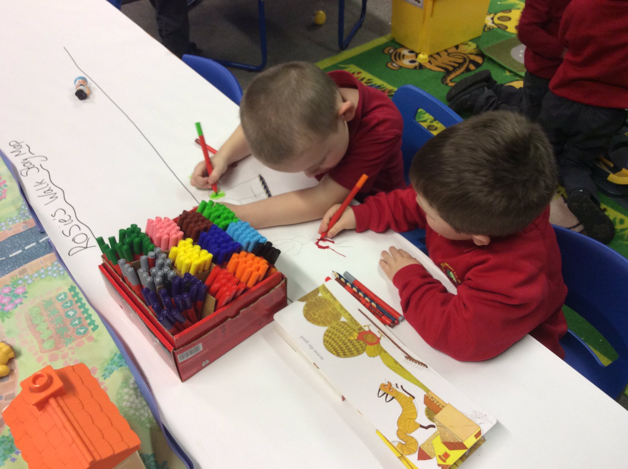 CoedEvaPrimary on Twitter: "Creating a class story map of Rosie's Walk ...