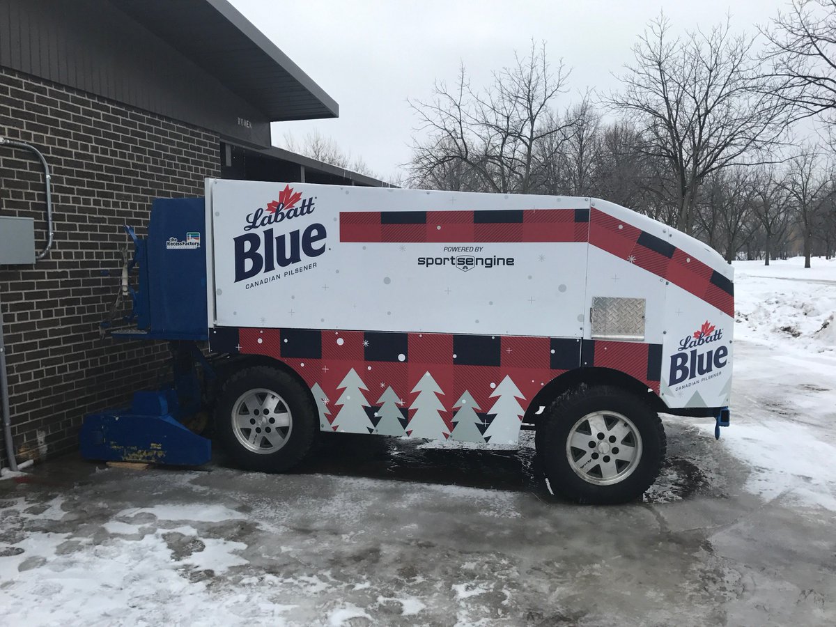 USPondHockey's tweet photo. Look who just showed up to party… https://t.co/A6fxG4whWJ