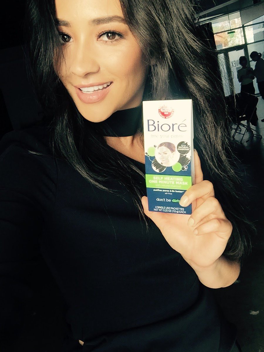 On AH @shaymitch takes us behind the scenes & dishes on her fav @BioreUS products #SkinWarriors #SponsoredByBiore