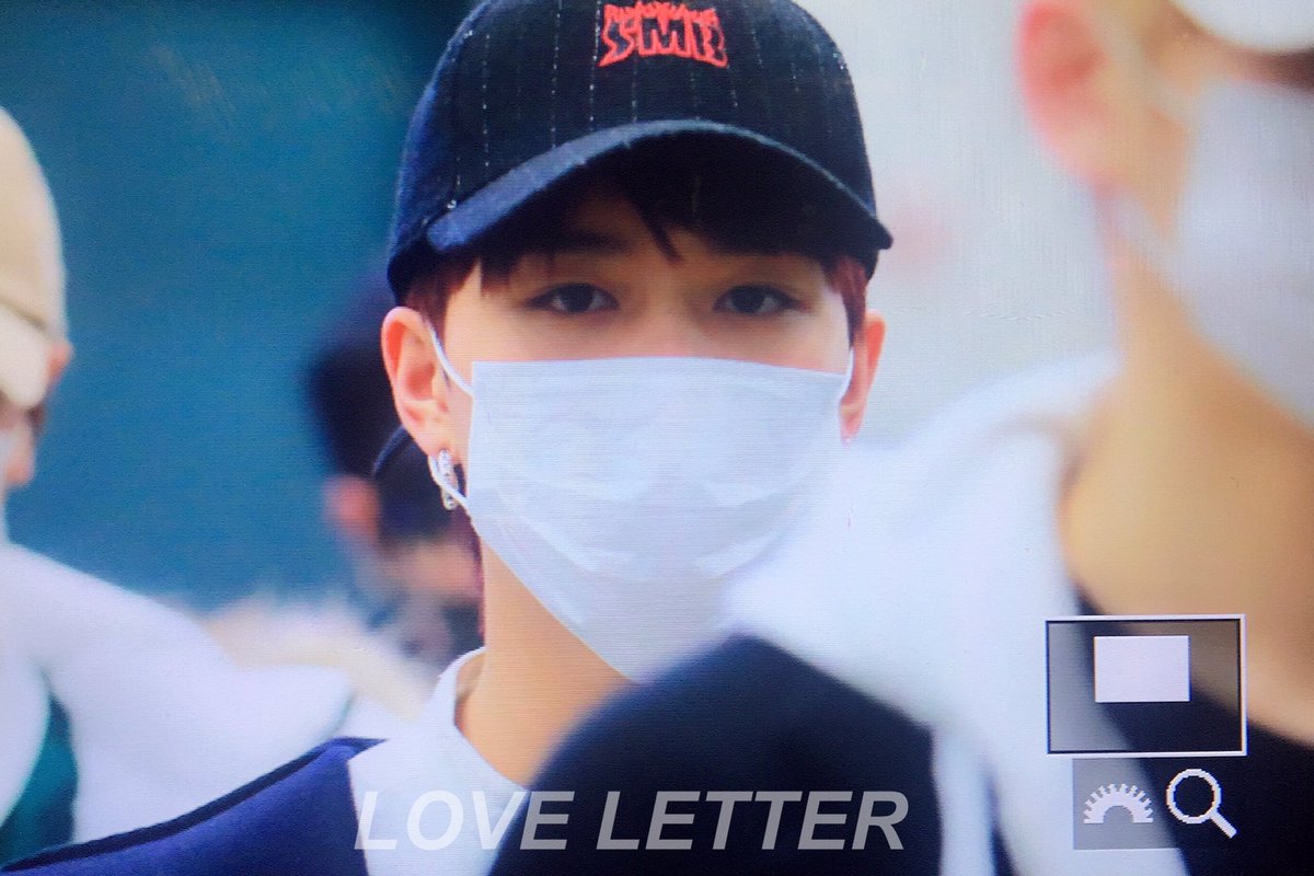 moontaeil_net's tweet photo. 170118 인공입국  

#태일 #TAEIL #NCT127 https://t.co/CBgPlKt88y