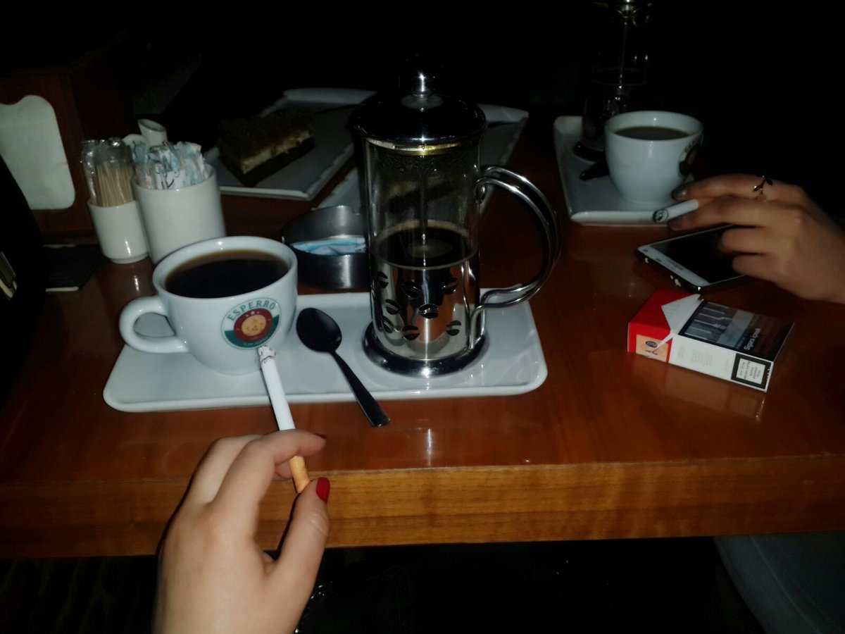two_melis tweet picture